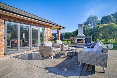/international/nz/195-muhunoa-east-road-ohau-western-bay-of-plenty-380066167079/