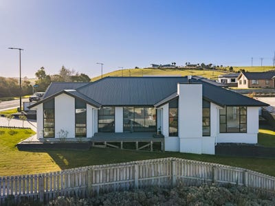 /international/nz/36-mcneil-street-balclutha-clutha-380066116920/