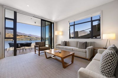 /international/nz/frankton-road-queenstown-central-queenstown-380066106996/