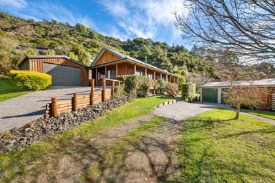 /international/nz/1-beach-place-havelock-marlborough-380066093658/