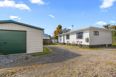 /international/nz/30c-charles-road-hannahs-bay-rotorua-380066182150/
