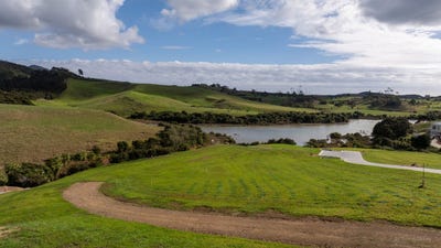 /international/nz/raglan-waikato-380066105704/