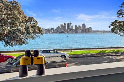 /international/nz/22-queens-parade-devonport-north-shore-city-380066106939/