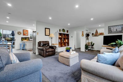 /international/nz/bell-block-new-plymouth-380066097397/