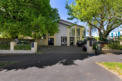 /international/nz/hamilton-central-hamilton-city-380066106200/