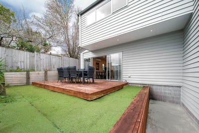 /international/nz/4-kearney-place-massey-waitakere-city-380066174480/