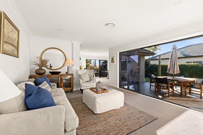 /international/nz/3-brooklands-drive-havelock-north-hastings-380066168755/