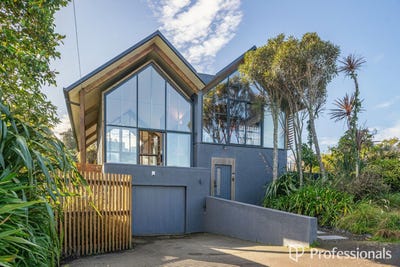 /international/nz/49-wairere-road-belmont-north-shore-city-380066180919/