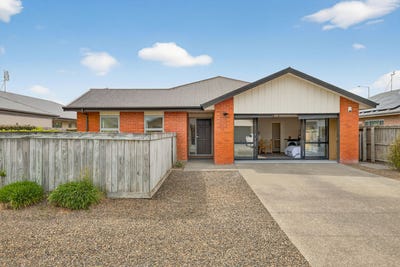 /international/nz/15-st-peters-close-woolston-christchurch-city-380066183327/