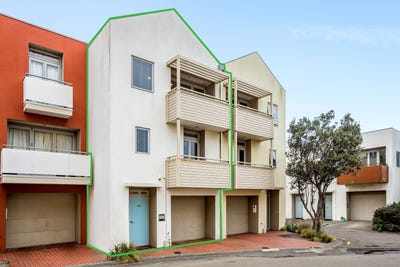 /international/nz/305-evans-bay-parade-hataitai-wellington-city-380066109173/