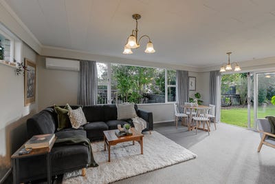 /international/nz/445-te-moana-road-waikanae-wellington-380066113317/