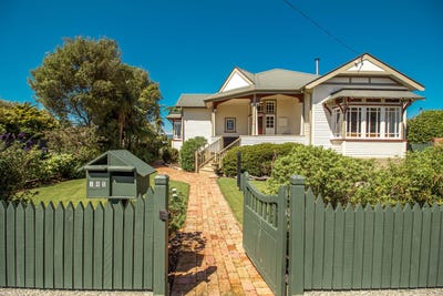 /international/nz/russell-street-westport-buller-380066093170/