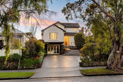 /international/nz/137-landscape-road-mount-eden-auckland-city-380066177885/