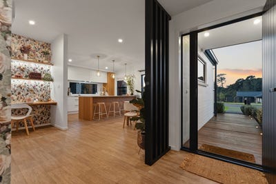 /international/nz/14-hayward-place-ohauiti-tauranga-380066123810/