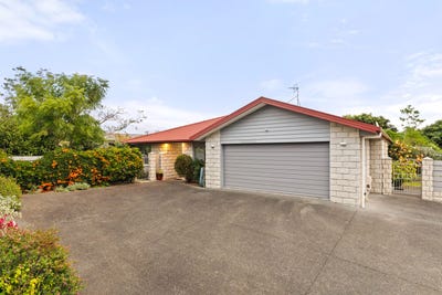 /international/nz/12-charteris-rise-riverdale-gisborne-380066105305/