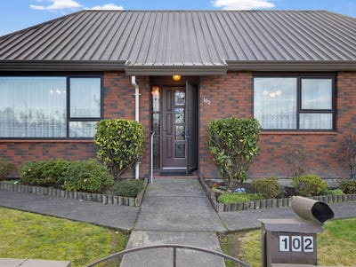 /international/nz/102-lake-terrace-road-burwood-christchurch-city-380066167183/