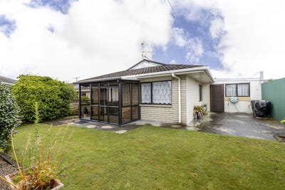 /international/nz/fitzroy-hamilton-city-380066099321/