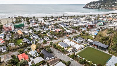 /international/nz/8a-nayland-street-sumner-christchurch-city-380066078728/