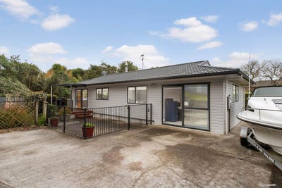 /international/nz/16a-rossiter-avenue-waiuku-franklin-380066168723/