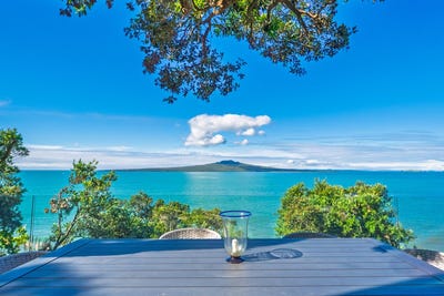 /international/nz/belmont-north-shore-city-380066114385/