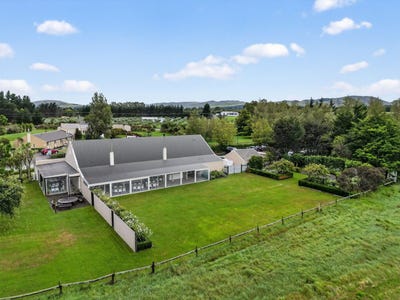 /international/nz/62-white-rock-road-martinborough-south-wairarapa-380066146469/