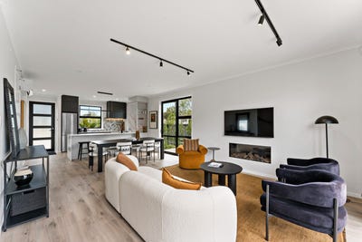 /international/nz/31-yozin-road-swanson-waitakere-city-380066091977/