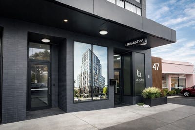 /international/nz/1-buscomb-avenue-henderson-waitakere-city-380066150182/