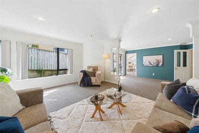 /international/nz/churton-park-wellington-city-380066091121/
