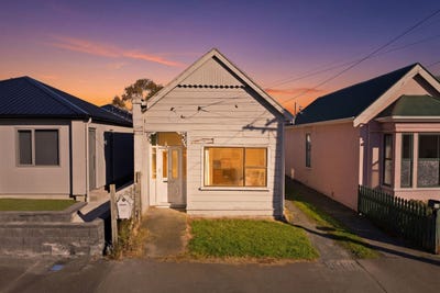 /international/nz/48-reid-road-south-dunedin-dunedin-city-380066122126/