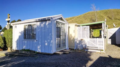 /international/nz/268-riversdale-road-riversdale-beach-masterton-380066096344/