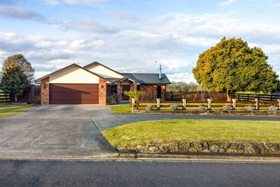 /international/nz/4-blucks-road-otorohanga-waikato-380066168015/