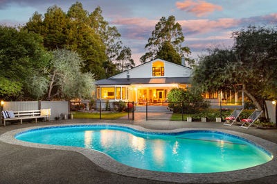 /international/nz/greytown-south-wairarapa-380066117986/