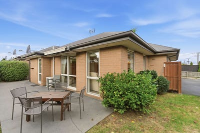 /international/nz/brynley-street-hornby-canterbury-380066099250/