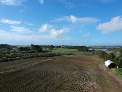 /international/nz/41-wharf-road-clarks-beach-franklin-380066086194/
