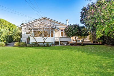 /international/nz/49-lloyd-avenue-mount-albert-auckland-city-380066169202/