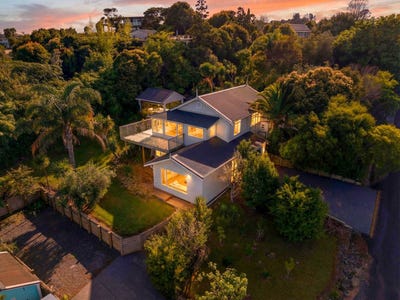 /international/nz/8-robertson-street-russell-far-north-380066111174/
