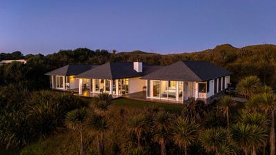 /international/nz/87-okari-road-cape-foulwind-buller-380066181302/