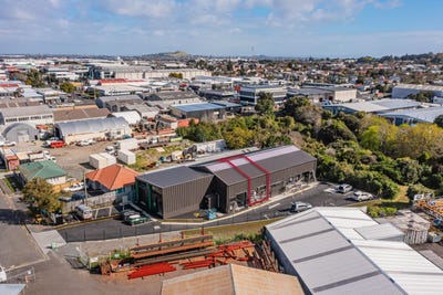 /international/nz/16-bassant-avenue-penrose-auckland-city-380066154111/