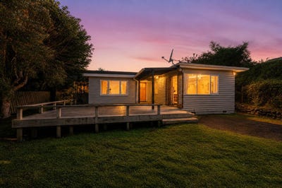 /international/nz/1-titoki-road-raumati-beach-kapiti-coast-380066110147/