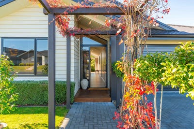 /international/nz/20-penny-grove-nukuhau-taupo-380066100823/