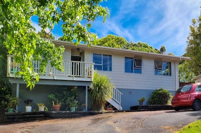 /international/nz/37-trias-road-totara-vale-north-shore-city-380066106517/
