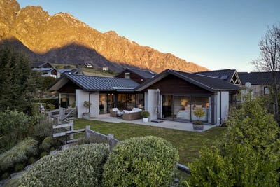 /international/nz/2-aberdare-court-jacks-point-queenstown-380066096225/