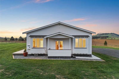 /international/nz/224-logan-road-pukekawa-franklin-380066085045/