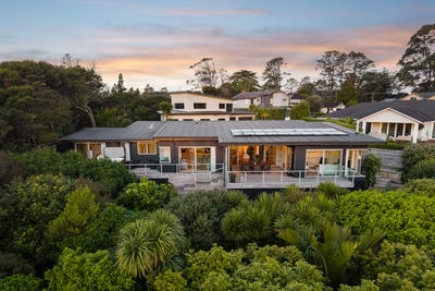 /international/nz/104-shelter-drive-greenhithe-north-shore-city-380066118397/