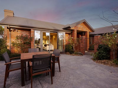 /international/nz/14-dunmurry-place-casebrook-christchurch-city-380066170230/