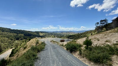 /international/nz/12-jane-mander-rise-whitemans-valley-upper-hutt-city-380066107714/