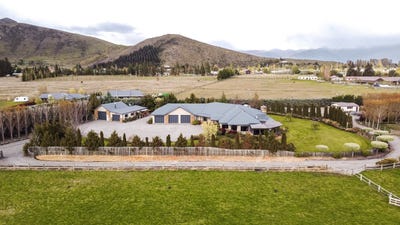 /international/nz/18-airport-road-omarama-waitaki-380066083266/