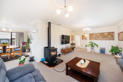 /international/nz/17-tennent-court-marton-rangitikei-380066124726/