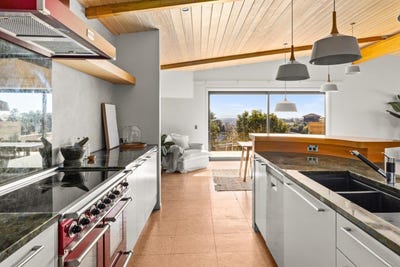 /international/nz/14-te-mata-peak-road-havelock-north-hastings-380066119609/