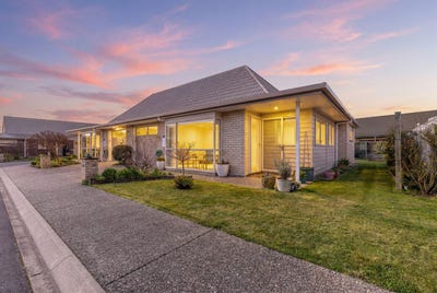 /international/nz/53-parker-street-motueka-tasman-380066123688/